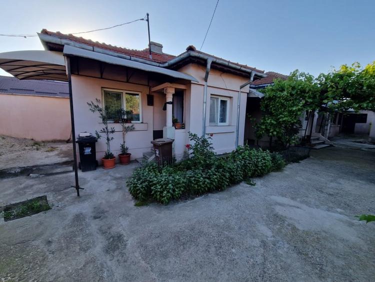 Casă individuală cu 3 camere cu Canalizare în Lunca