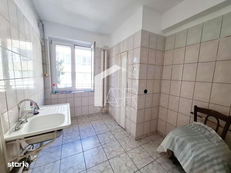Apartament cu 2 camere semidecomandat în Fundeni