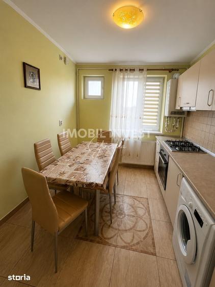 Apartament cu 3 camere în Cetate