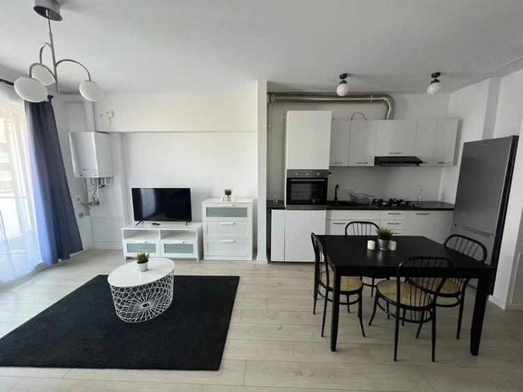 Apartament cu 2 camere semidecomandat, mobilat în Pipera