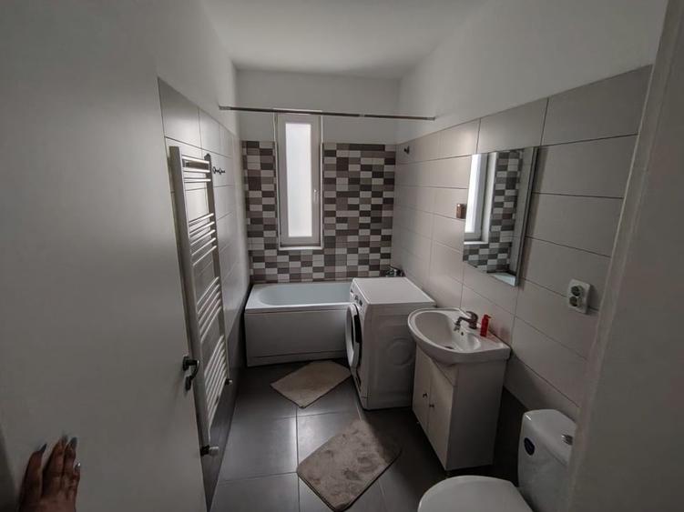Apartament cu 2 camere decomandat în Giroc