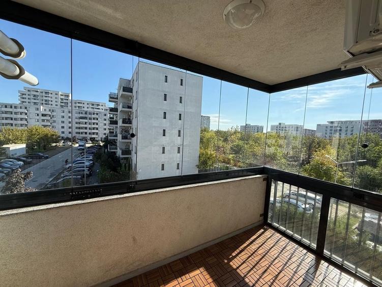Apartament cu 3 camere semidecomandat, mobilat în Timișoara