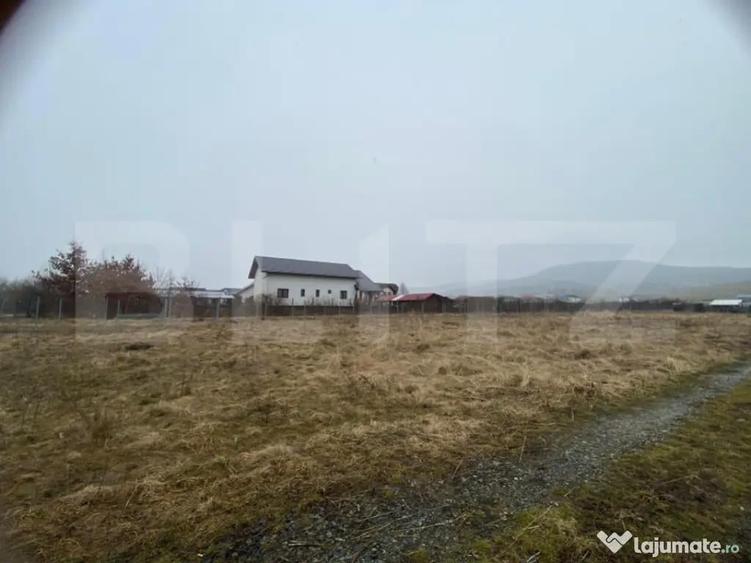 Teren intravilan 2.350 mp Unirea, zona Aerodrom UTR - 2