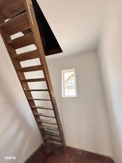 Casa ultracentrala renovata ,mansardabila - 11