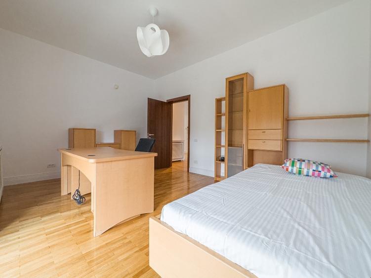 Vila individuala cu piscina, zona Iancu Nicolae- acces privat - 13