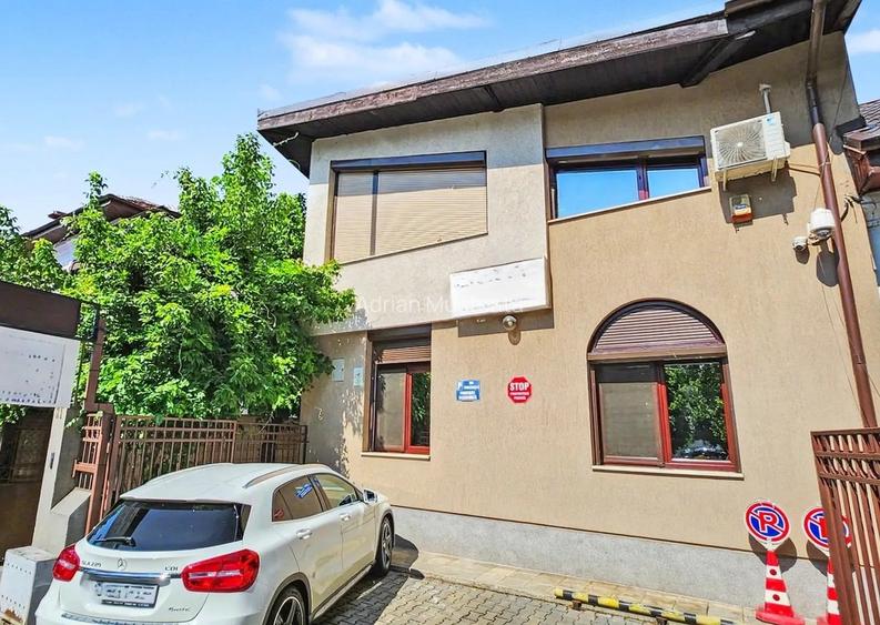 VILA CU 8 CAMERE - DOROBANTI - APROAPE DE METROU STEFAN CEL MARE