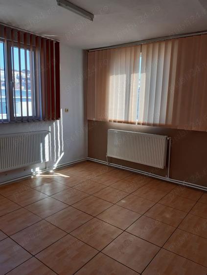 Spatiu comercial situat in Pia?a de jos, Slatina olt. - 5