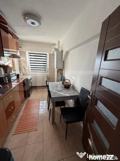 Apartament cu 2 camere decomandat în 1 Mai