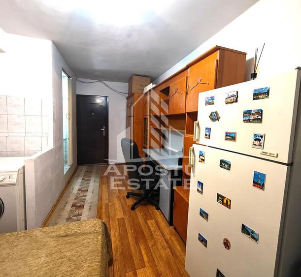 Garsoniera in bloc de apartamente, zona Lipovei - 1