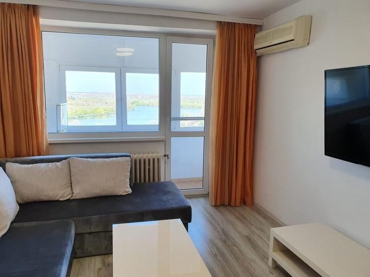 Apartament cu 3 camere decomandat în Colentina