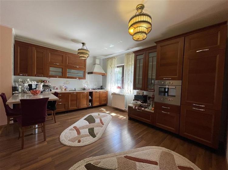 Casa P+M de vanzare in Nufaru - 9