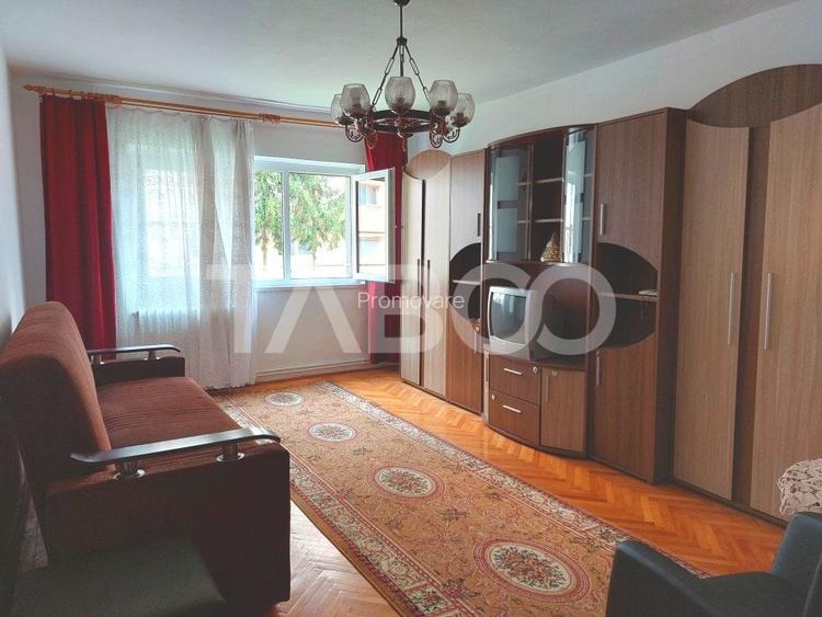 Apartament de inchiriat 3 camere decomandate parter zona Strand Sibiu Apartament de inchiriat 3 camere decomandate parter zona Strand Sibiu