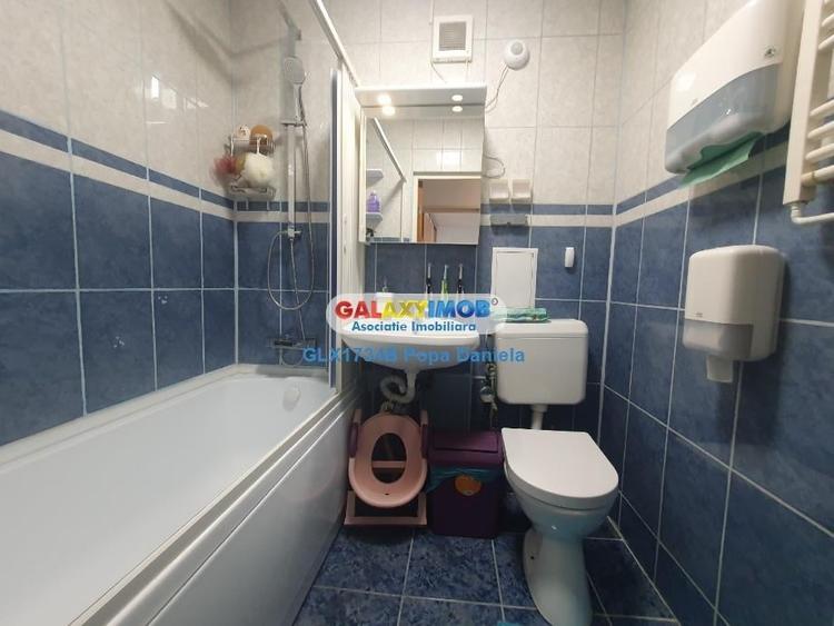 Vanzare 3 camere decomandat, Bdul 1 Decembrie - Scoala 82 - 12