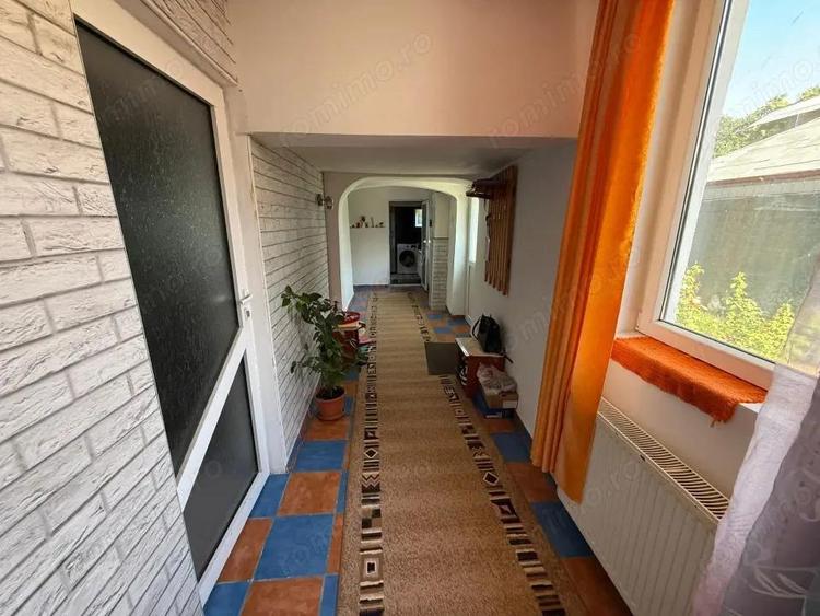 Casa decomandata 3 camere + gradina 450 m2, zona lini?tita Gala?i - 2