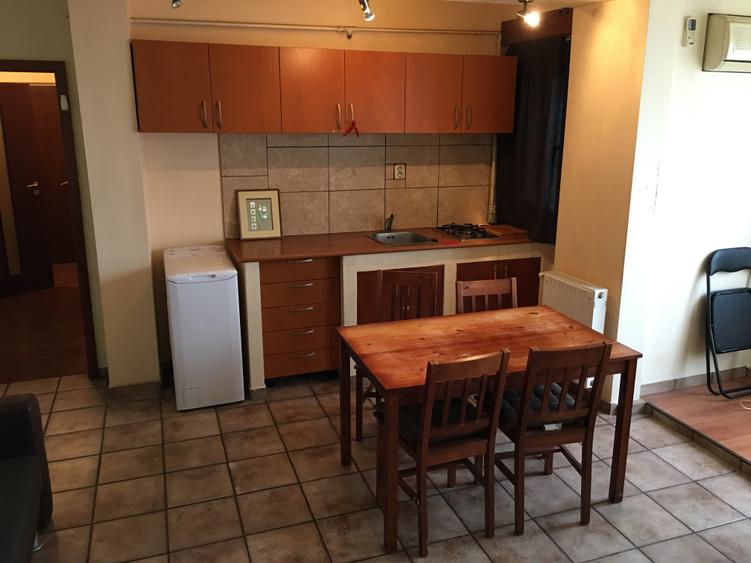 1 camera decomandat Gh lazar - 3