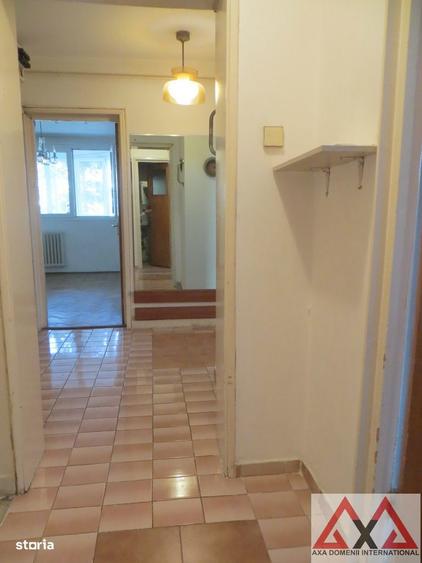 Apartament 4 camere Titan - metrou Nicolae Grigorescu - etaj 1 -bloc H - 2