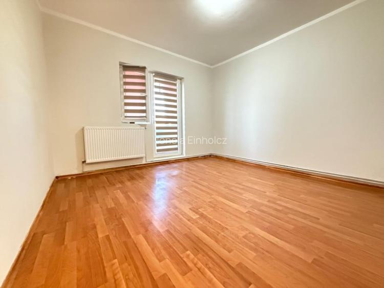 Apartament spatios cu 2 camere, decomandat, 60 mp utili - Soarelui
