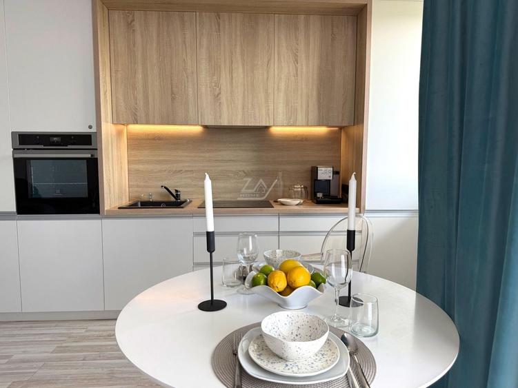 Vis a vis de Esso. Lift. Mijloc transport in fata. Loc de parcare. - 6