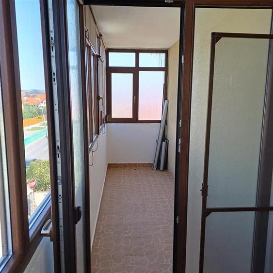 Apartament decomandat 3 camere cu balcon de 17 mp in Selimbar - 12