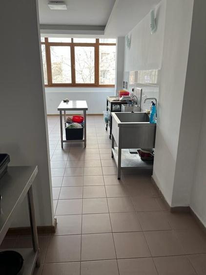 Titan - 1 Decembrie 1918 langa Piata Titan 90 mp - 1