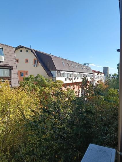 Apartament luminos, cu incaperi generoase si spatii de depozitare. - 9