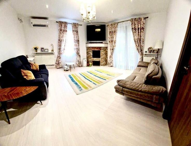 Vila deosebita aproape de Gara de Nord,construita in 1997,renovata 2020,8 camere - 1