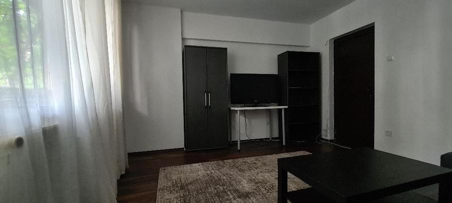 Apartament cu 2 camere decomandat în Cișmigiu
