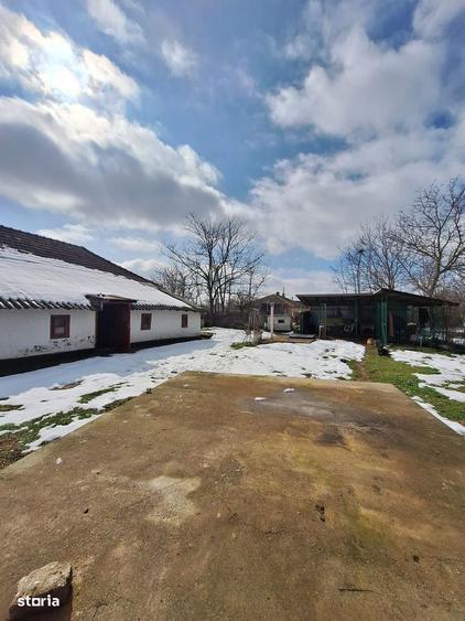 Casa 3 Camere Aprozi, 2420 mp Teren, Gradina Eco, Solar, Anexe - 1