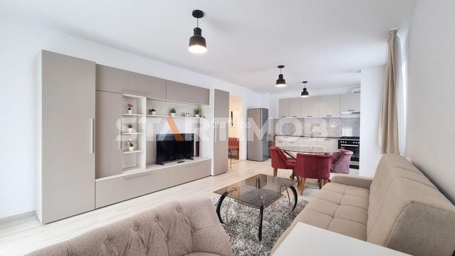 Apartament mobilat zona Coresi cu parcare