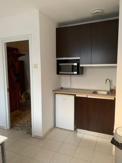 3 camere nemobilate - Calea Victoriei - bloc 1980 - locuinta sau birouri - 6