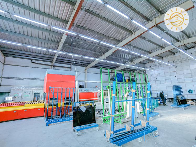 Hala + cladire birouri singur in curte cu 10 locuri de parcare - 3