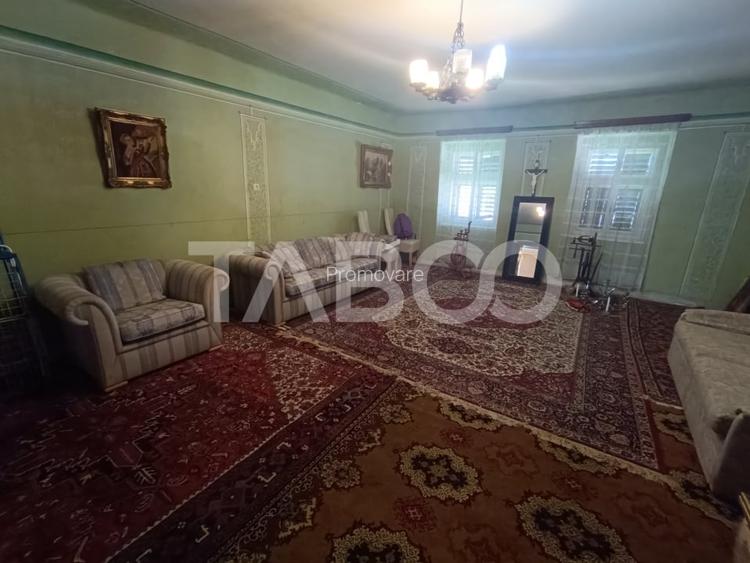 Casa de patrimoniu cu teren arhitectura saseasca sat Nou judetul Sibiu Casa de patrimoniu cu teren arhitectura saseasca sat Nou judetul Sibiu