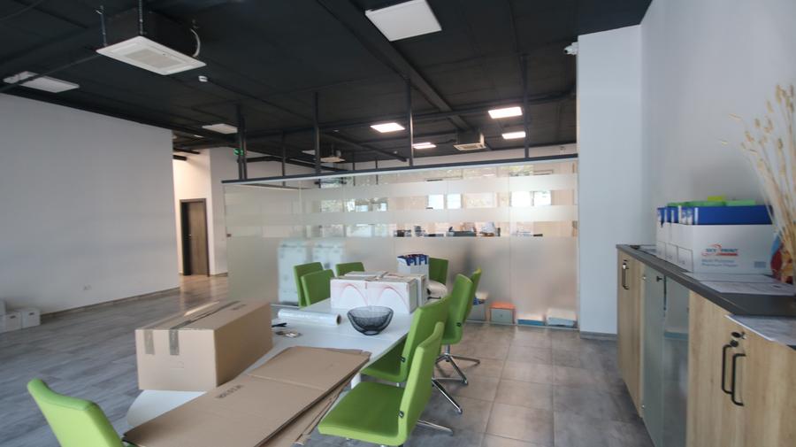 Spatiu cu destinatie Birouri,178,3 mp,2 grupuri sanitare,bucatarie - 9