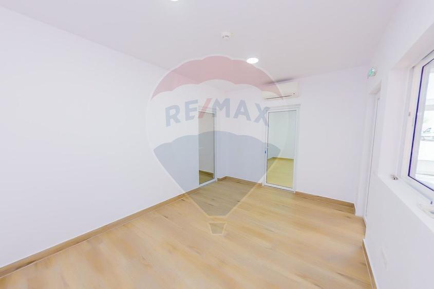 LUX! De inchiriat SPATIU COMERCIAL cu birouri, magazie și acces TIR - 16