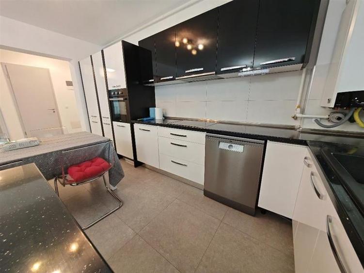 Inchiriem Apartament 3 Camere, Modern, Decomandat, Tractorul - 10