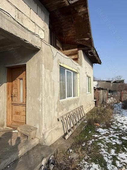 Casa batraneasca cu teren generos 3700mp - 7