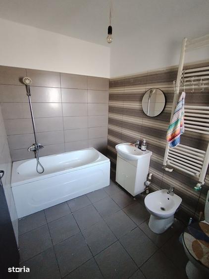 Apartament cu 3 camere în Moșnița Nouă