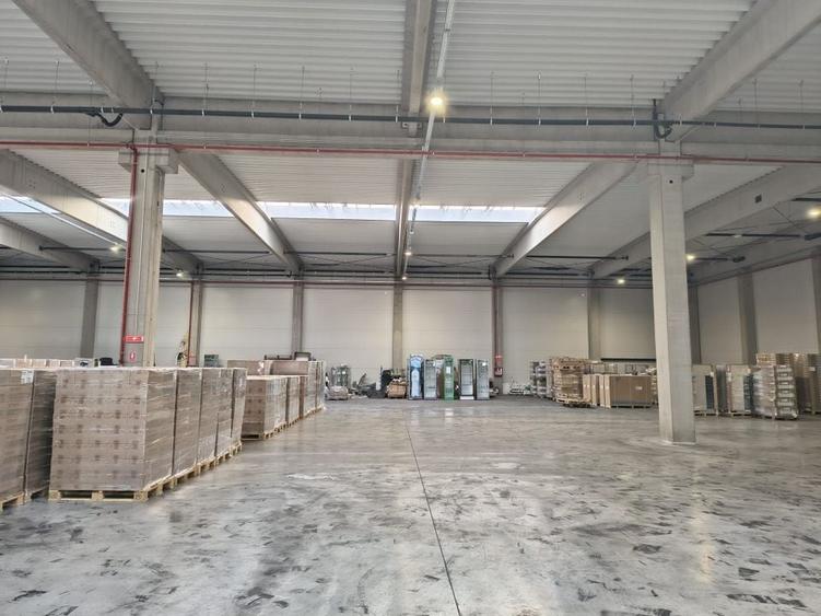 Hală industrială nouă, 2 000 mp. 3,5 Euro + TVA/lună/mp. Comision 0 - 4