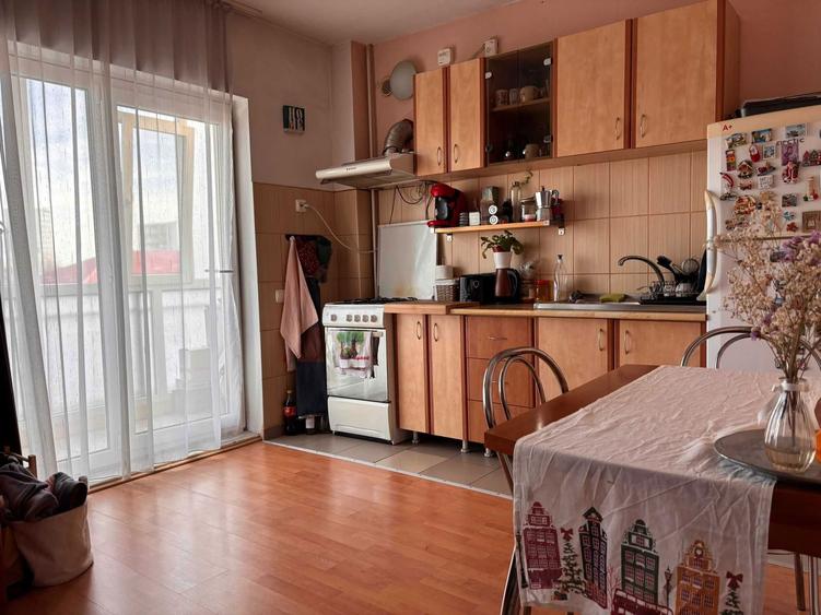 inchiriez ap. 2 camere - 1