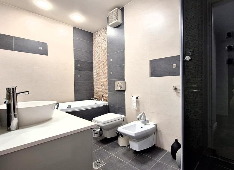 Apartament 4 camere, premium, piscina, sala de sport, parcare, comision 0% - 7