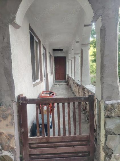 Casa boiereasca vanzare la Urseiu, Dambovita - 3
