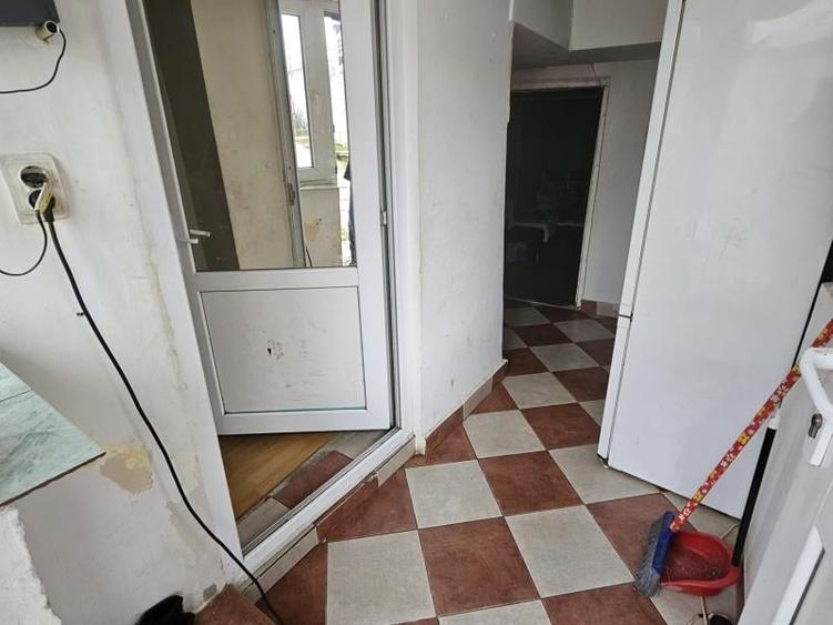 Giulesti SECTOR 1 Teren 254mp 4Cam+Hol+Baie+Buc Casa Modesta 1965 - 3