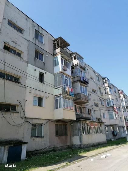 Apartament cu 3 camere în Tineretului