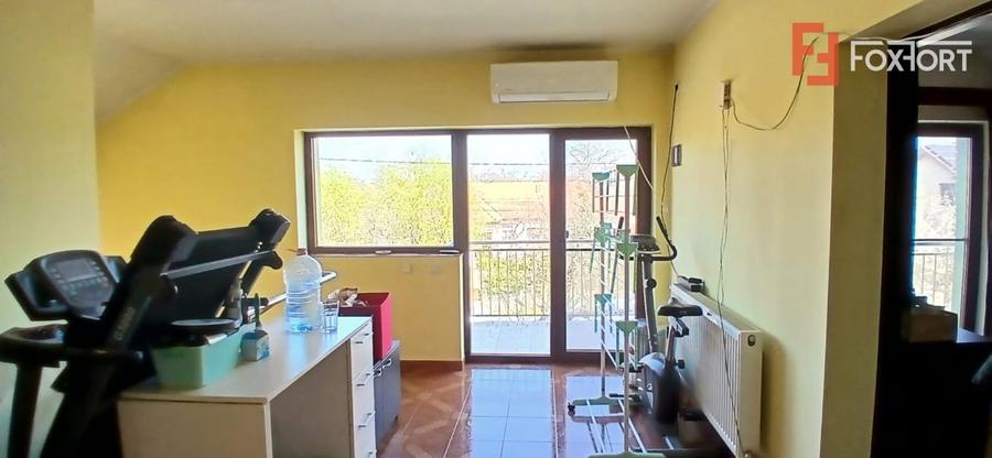 Casa individuala cu 5 camere Parter + Etaj in Ronat - 4