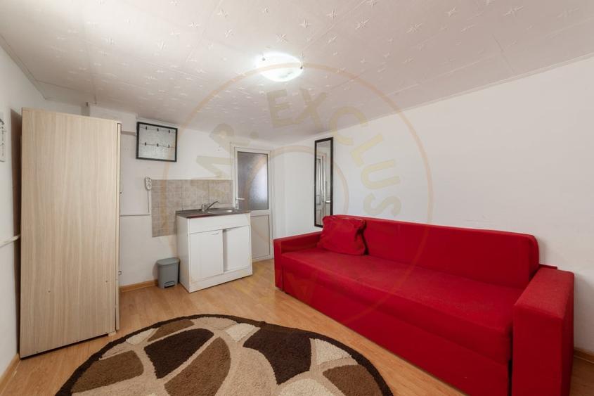 Casa parter + 3.055 mp teren in Costesti - 4