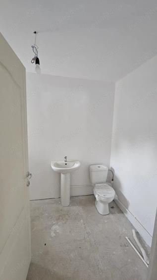 Casă cu 4 camere cu Teren 900 Mp în Central