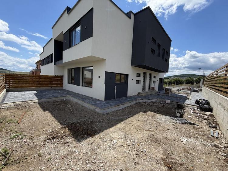 Casa 110 mp utilii zona Dedeman la Soare sau schimb cu teren/apartament - 2