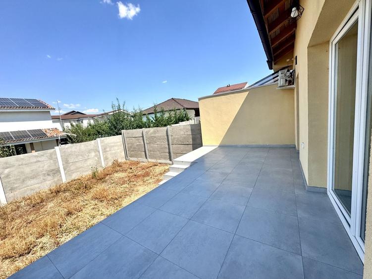Duplex cu 3 camere cu Canalizare în Dumbrăvița