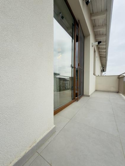 APartament 2 camere, open space, etaj 3 in Giroc - 10