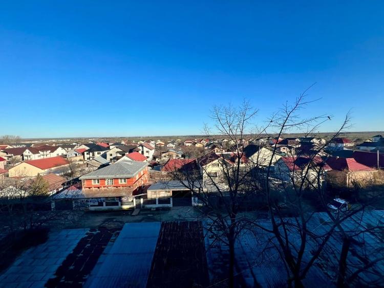 Apartament luminos 3 camere, 2 bai, parcare - 30